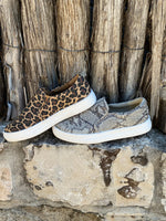 Genesis Sneaker