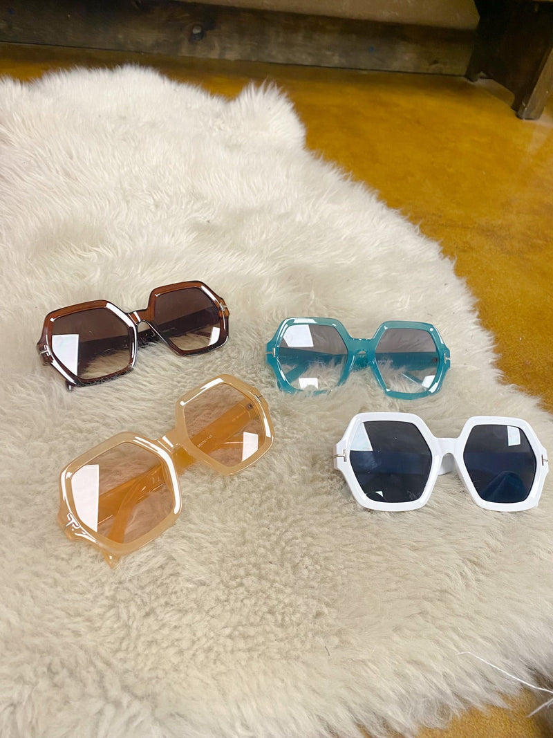 Lucca Hex Sunnies