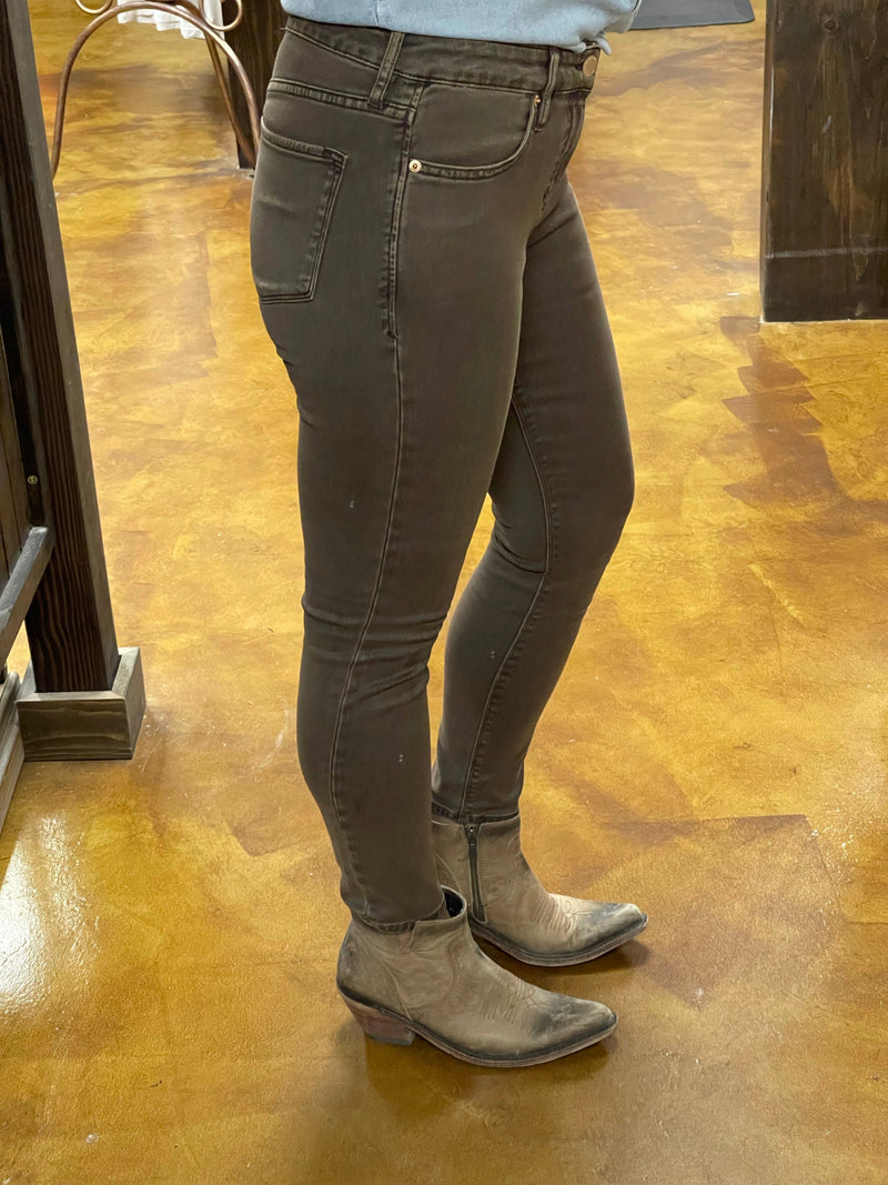 Dear John Dark Oak Gisele Jeans