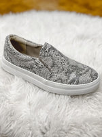 Genesis Sneaker