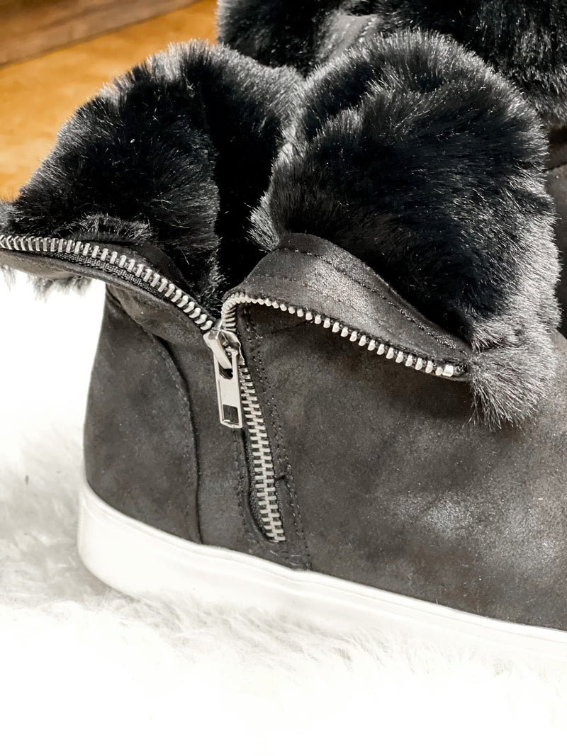Very G Black Plusher Bootie