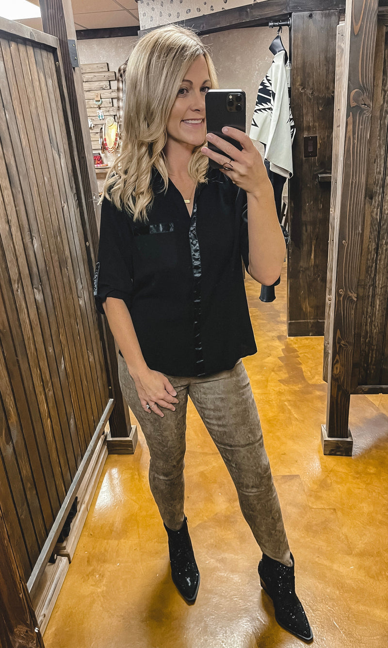 Velvet Heart Ramona Roll Tab Sleeve Top