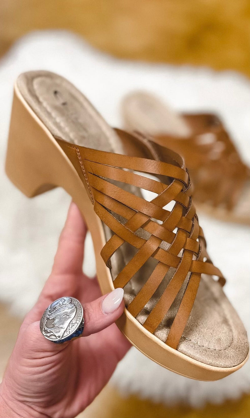 CL Astir Sandals Camel