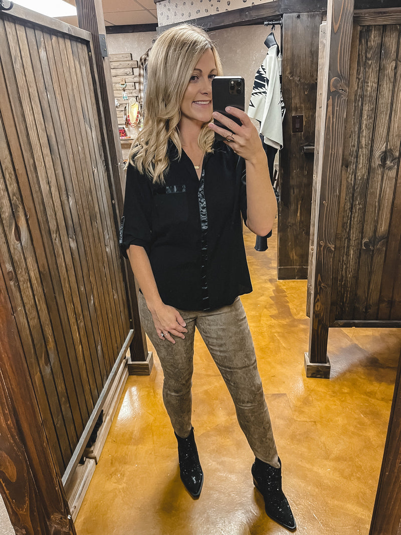 Velvet Heart Ramona Roll Tab Sleeve Top